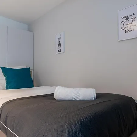 In The Heart Of Central Nice Functional And Cozy Studio For 1pers